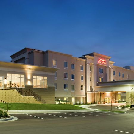 Hampton Inn & Suites Rochester-North Exterior photo