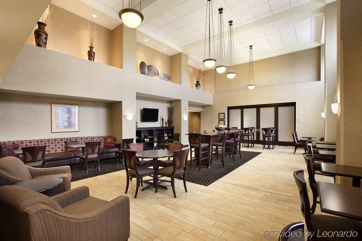 Hampton Inn & Suites Rochester-North Restaurant photo